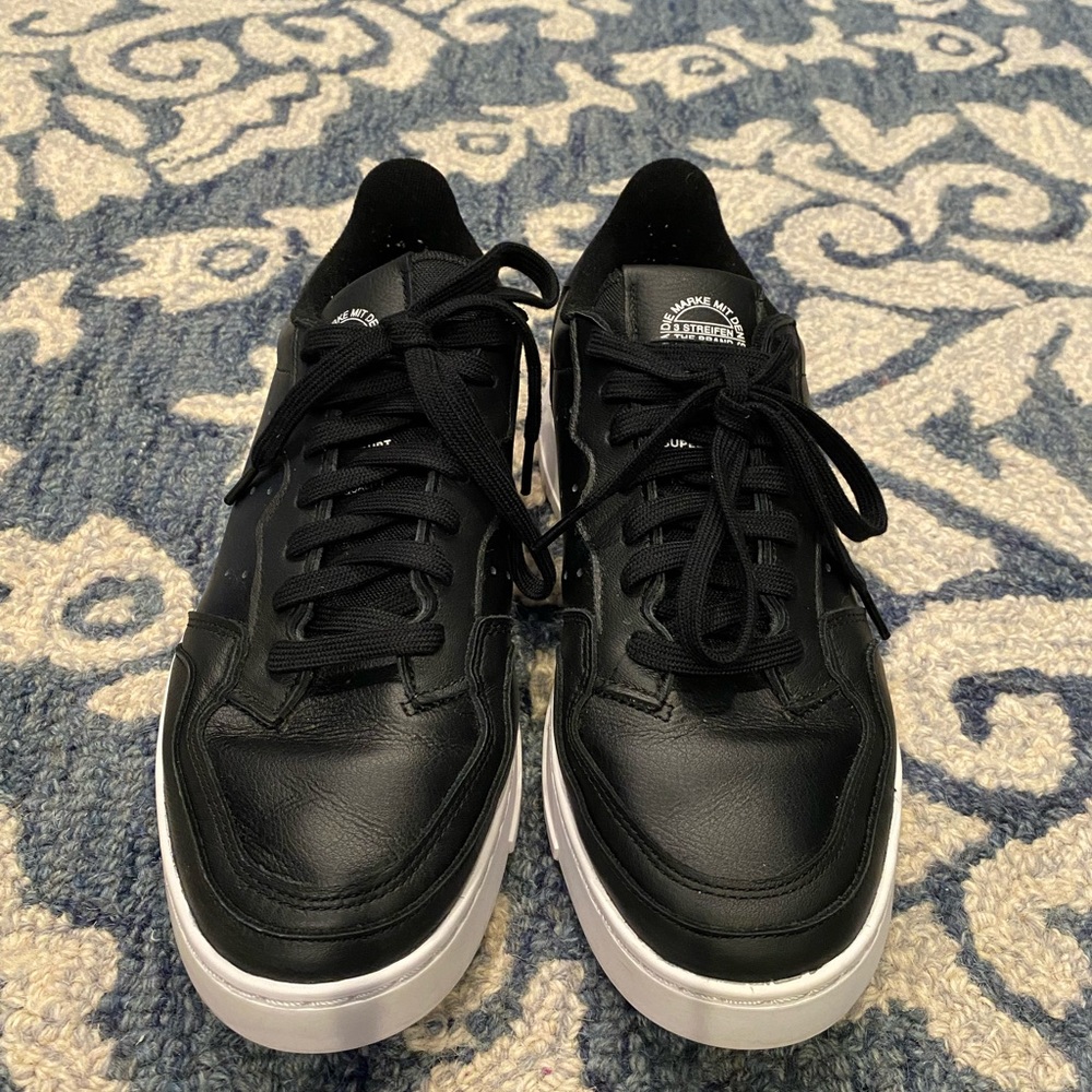 Adidas Advantage men’s shoes in size 8